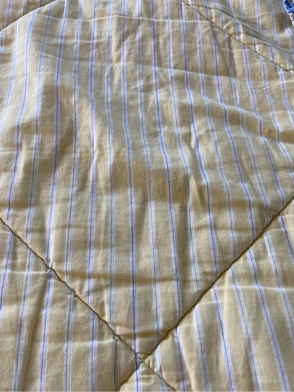 Tommy Hilfiger Blue and White Floral Quilted Comforter Set with Pillow Shams
